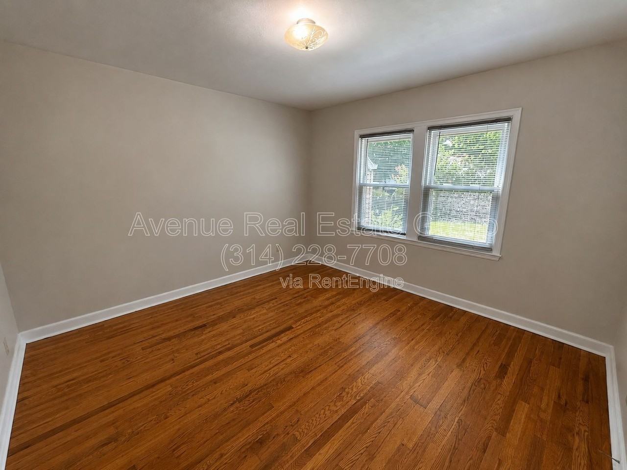 7712 Brocton Ct - Photo 6 of 9
