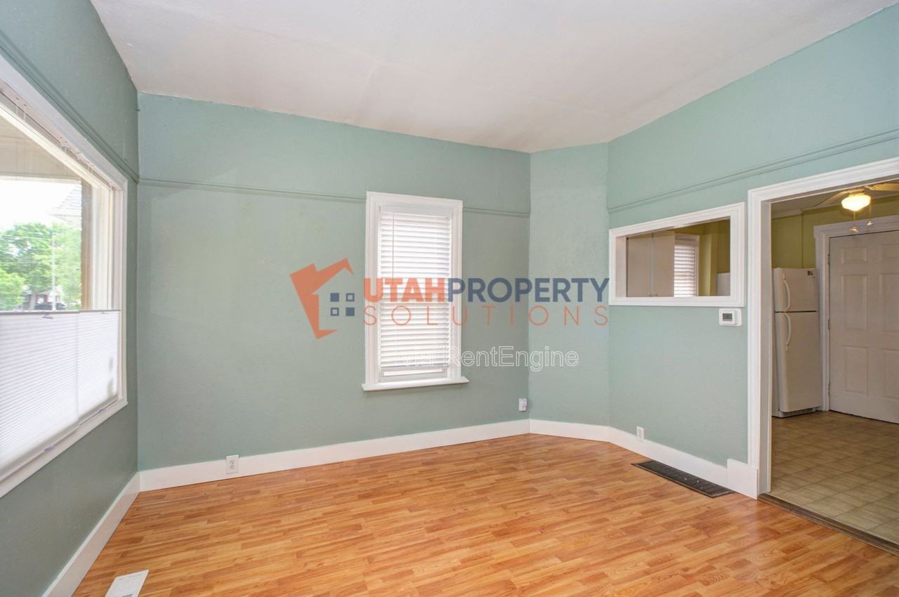 344 E 1700 S - Photo 4 of 18