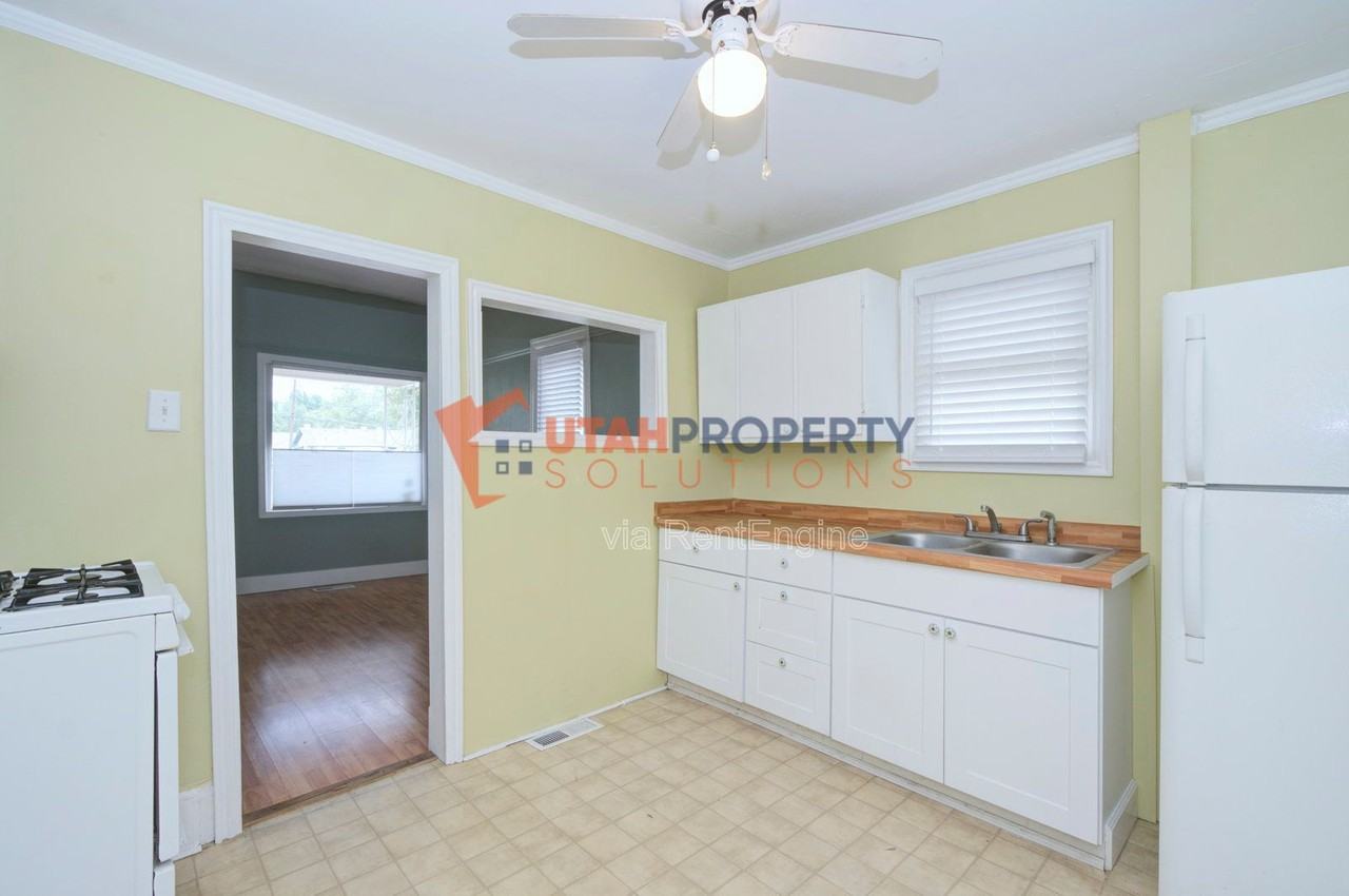 344 E 1700 S - Photo 6 of 18