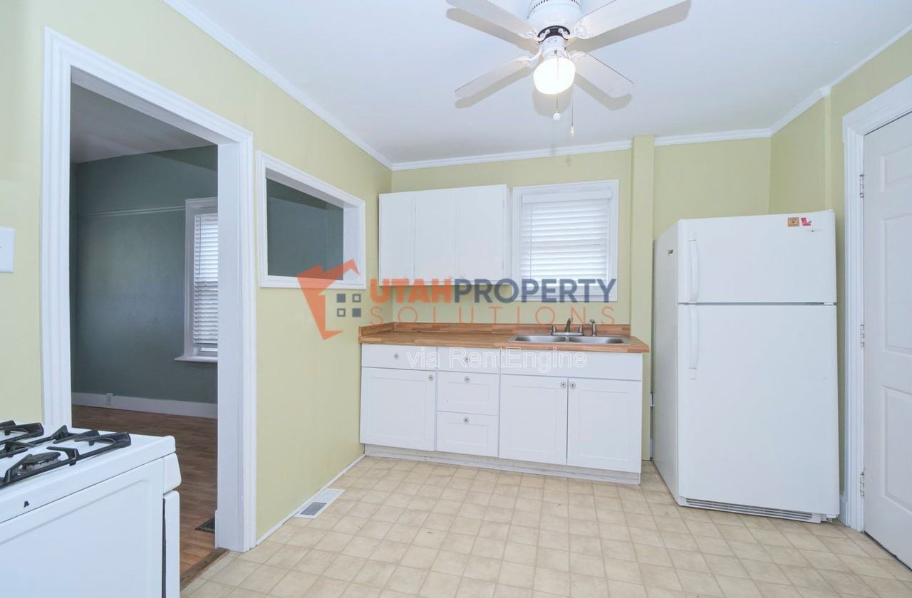 344 E 1700 S - Photo 7 of 18