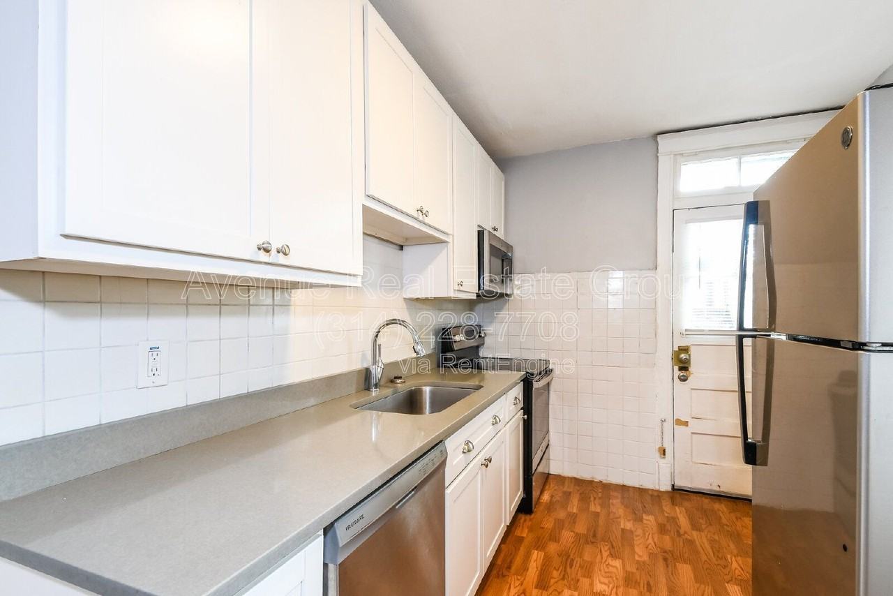 753 Leland Ave #2F - Photo 3 of 10
