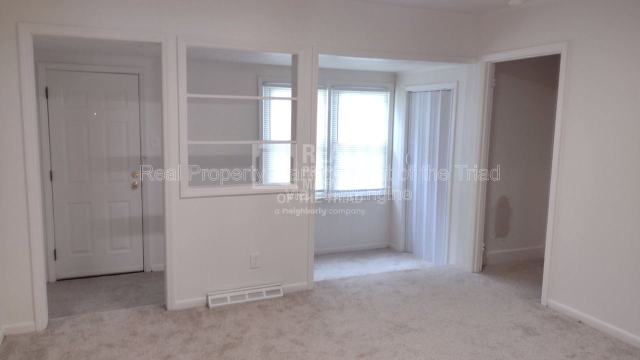 4545 Jessup Grove Rd - Photo 2 of 19