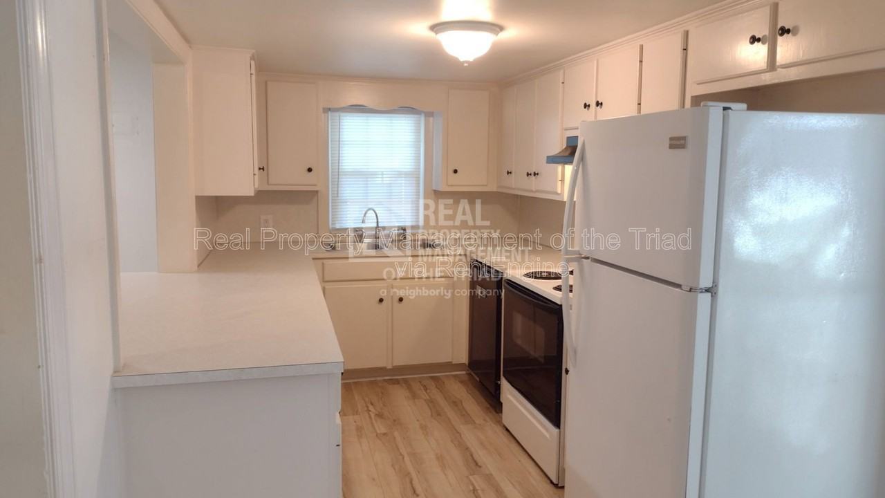 4545 Jessup Grove Rd - Photo 3 of 19