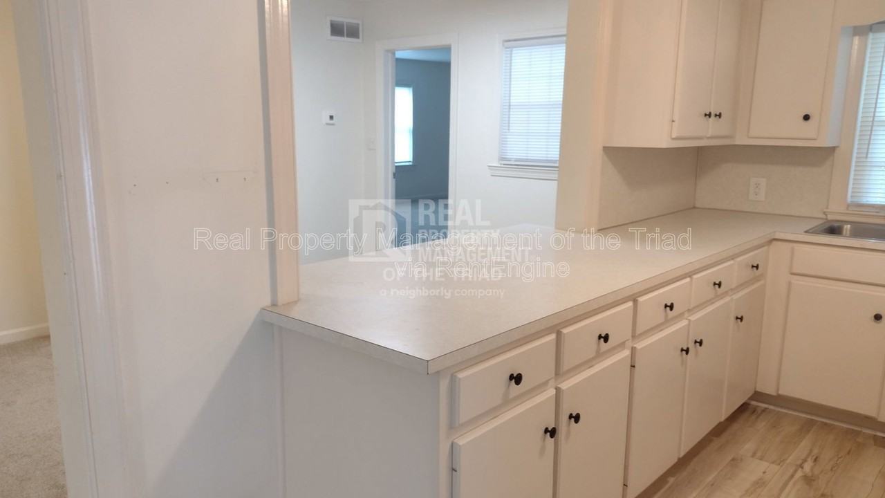 4545 Jessup Grove Rd - Photo 4 of 19
