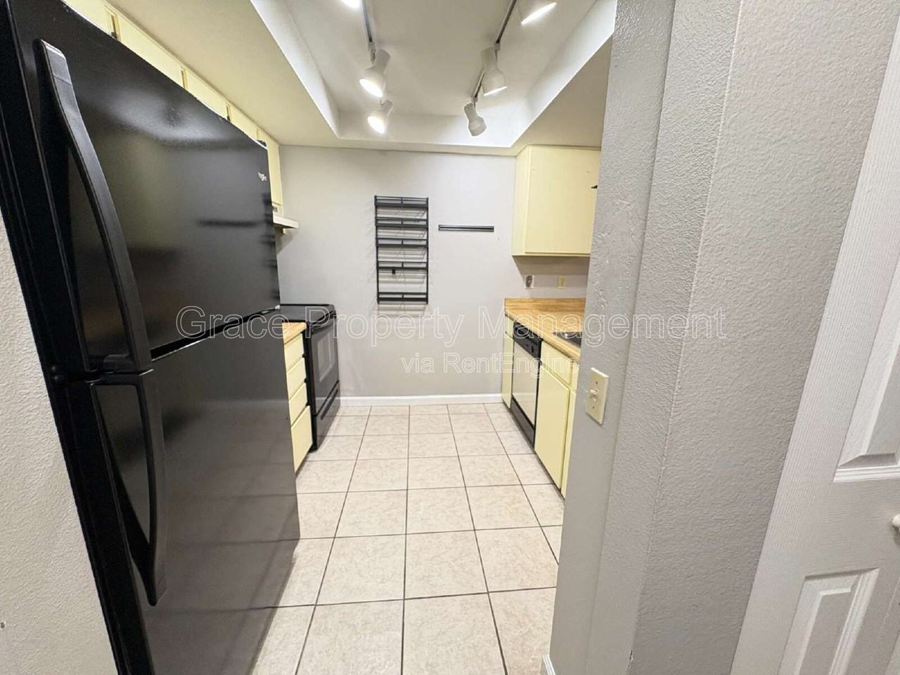 14091 E Tufts Dr #E9 - Photo 2 of 16