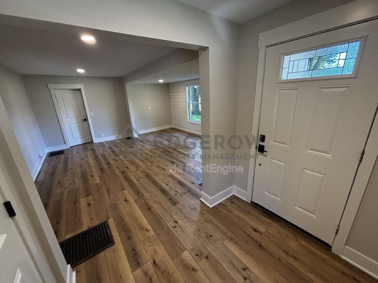 10710 2nd Ave Nw - Photo 3 of 24