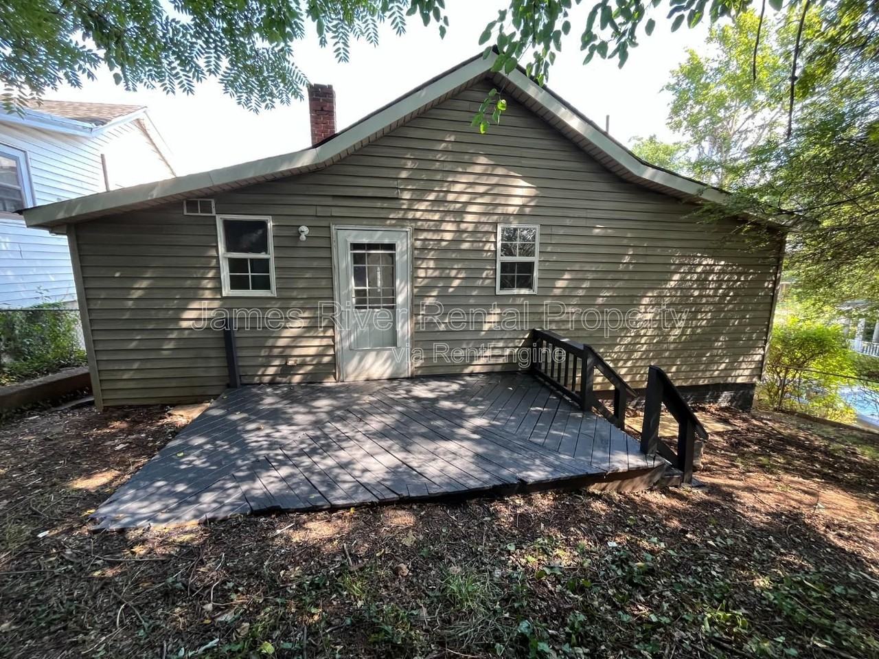 1219 16th St - Photo 3 of 12