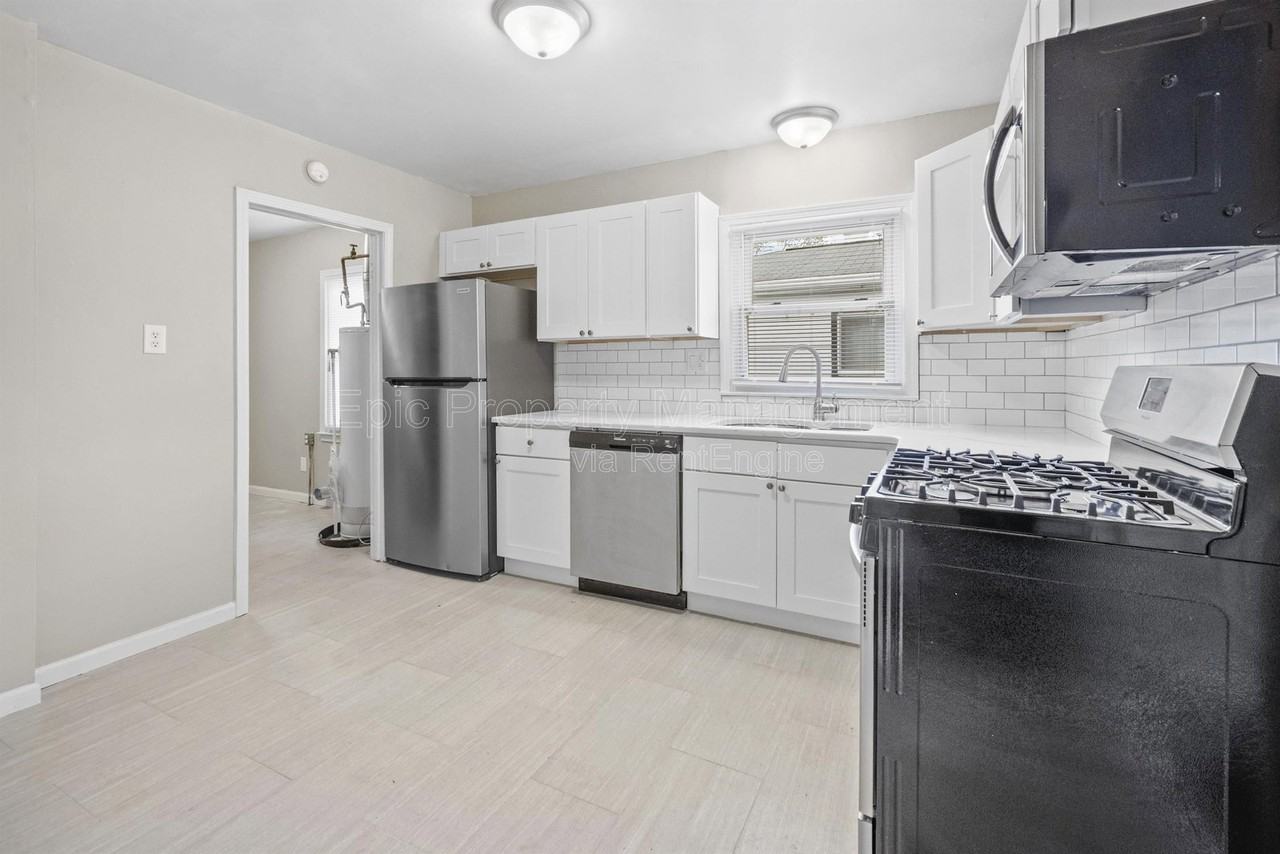 4336 Howe Rd - Photo 2 of 8