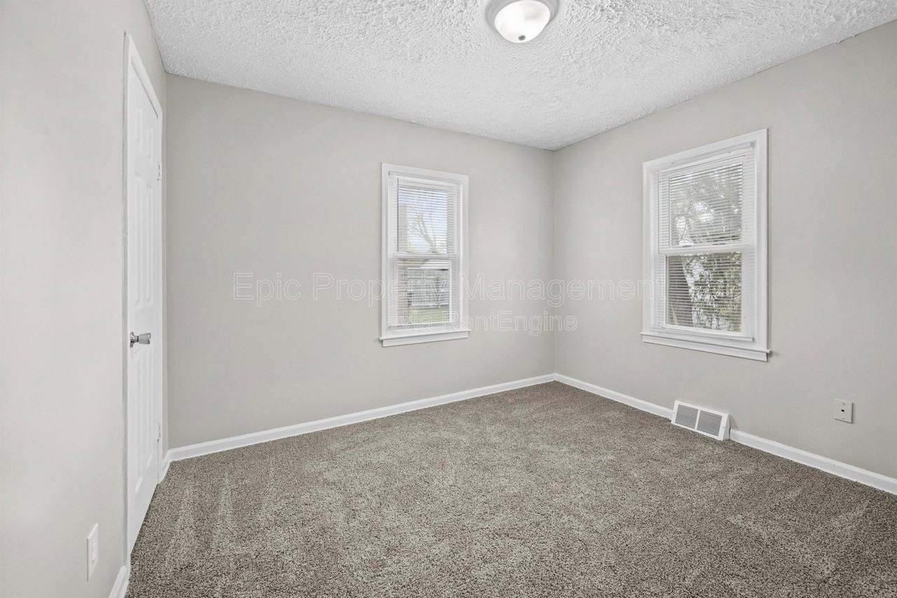 4336 Howe Rd - Photo 7 of 8