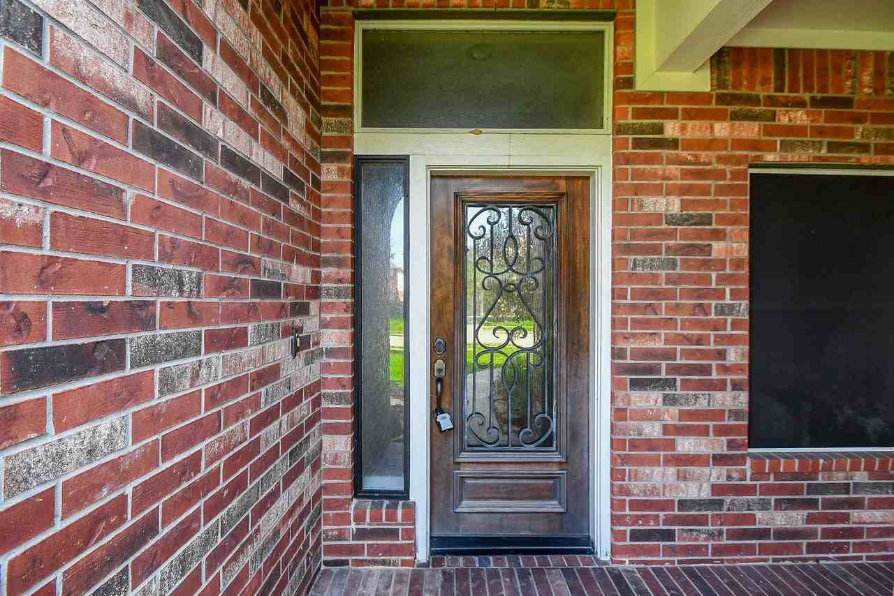 22606 Blanefield Ct - Photo 3 of 32