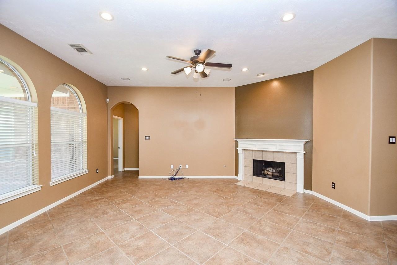 22606 Blanefield Ct - Photo 7 of 32
