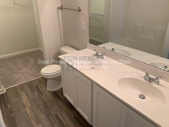 3901 Vershire Ave - Photo 7 of 17