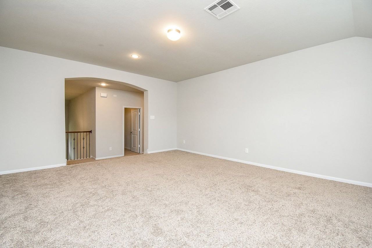 4442 Buentello Dr - Photo 7 of 45