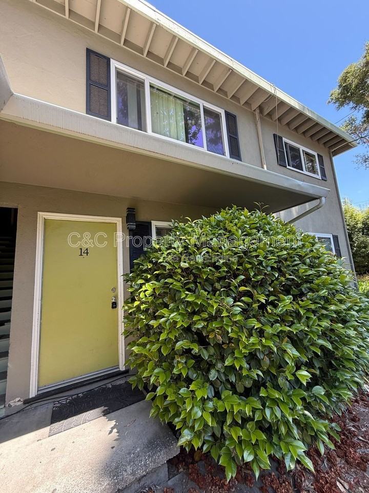 2895 Capitola Rd #14 - Photo 2 of 6