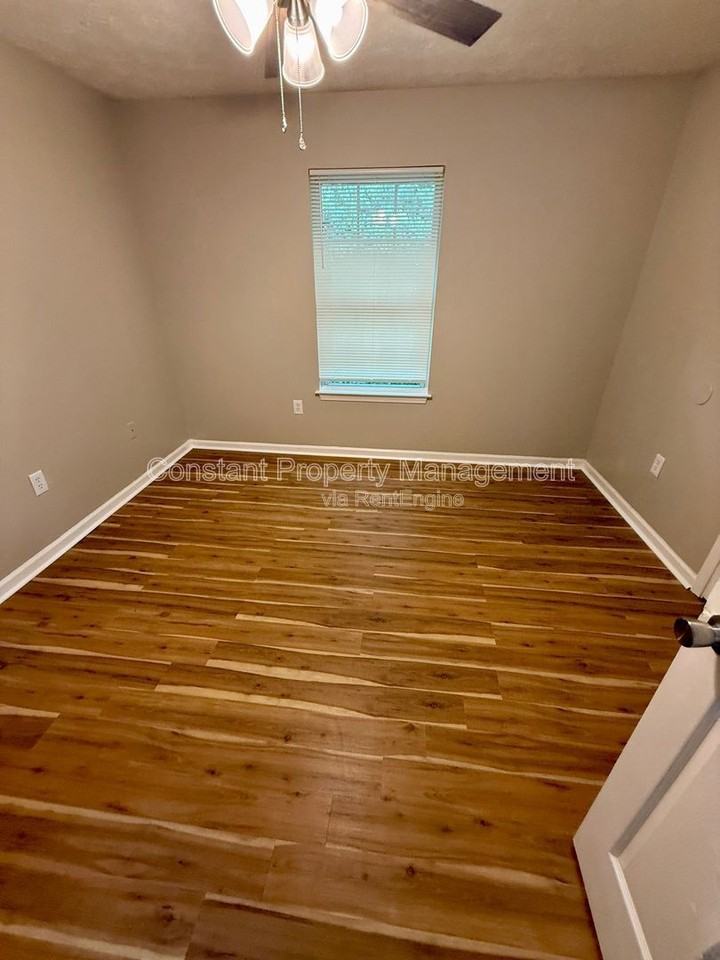 701 English St - Photo 5 of 8