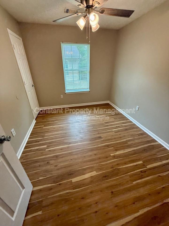 701 English St - Photo 7 of 8