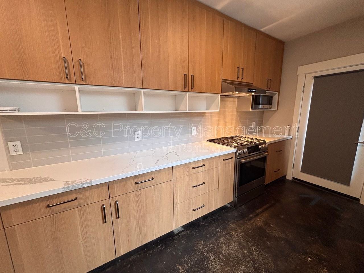3214 Ettie St - Photo 5 of 12