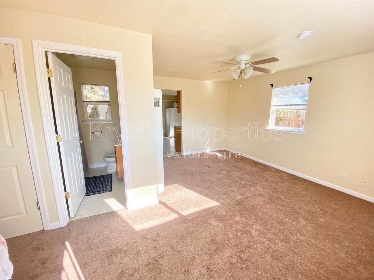 544 Porter St - Photo 7 of 19