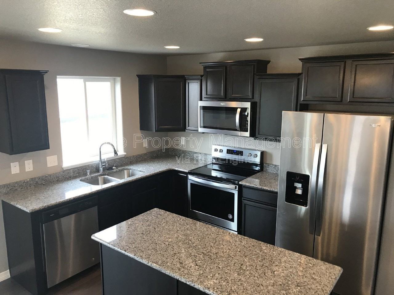 2063 Tabor St - Photo 5 of 14