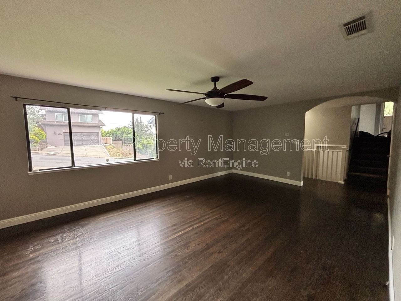 116 Seville St - Photo 7 of 9