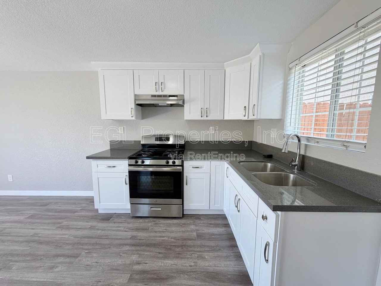 13226 Stanford Ave - Photo 5 of 12