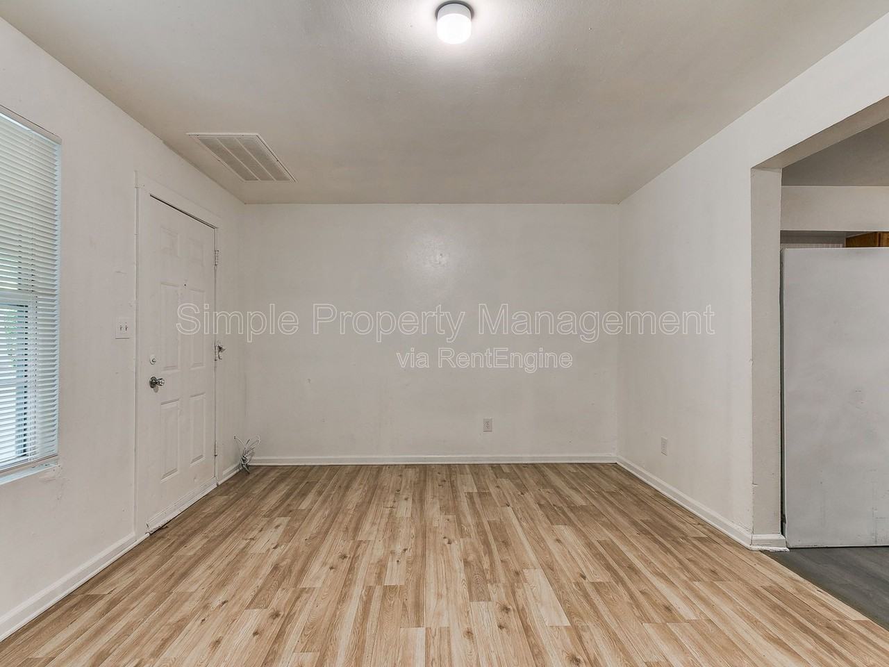 2301 Sw 24th St #2 - Photo 3 of 14