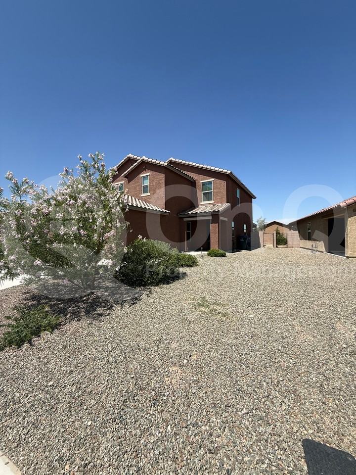 8811 E Stone Meadow Cir - Photo 2 of 25