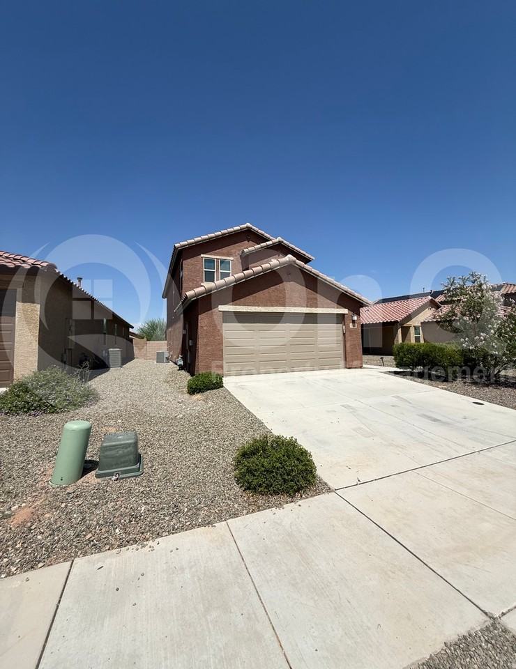 8811 E Stone Meadow Cir - Photo 3 of 25