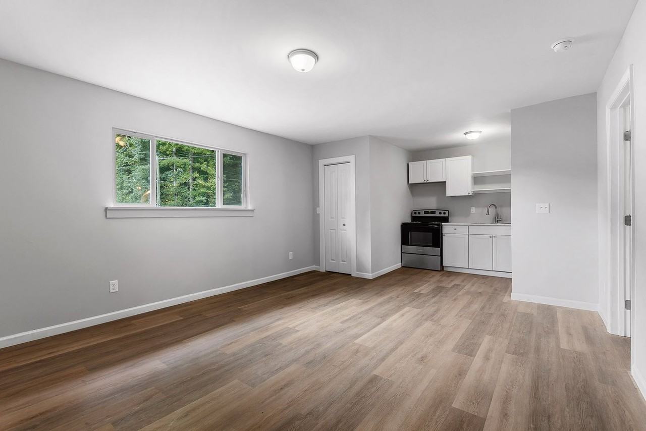 133 W Ridgewood Ave #139 - Photo 5 of 20