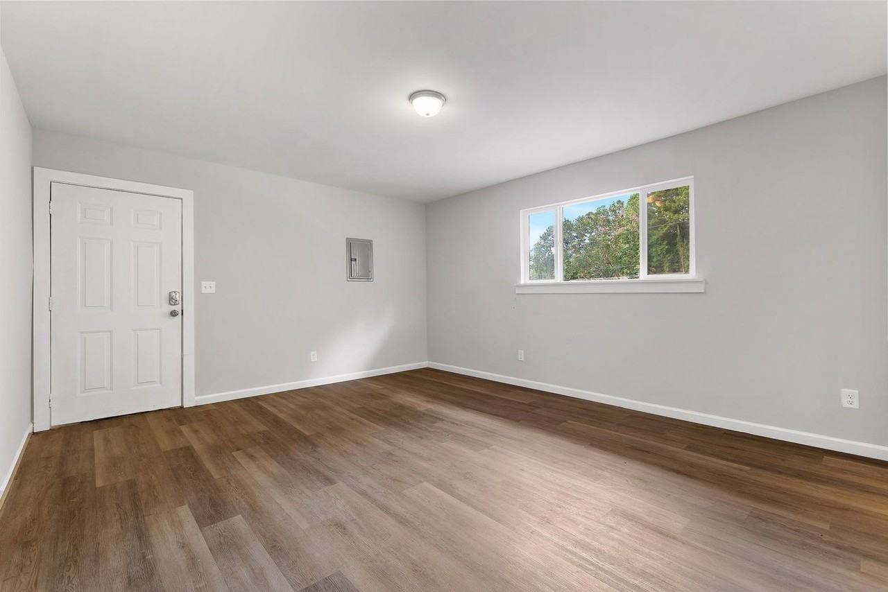 133 W Ridgewood Ave #139 - Photo 6 of 20