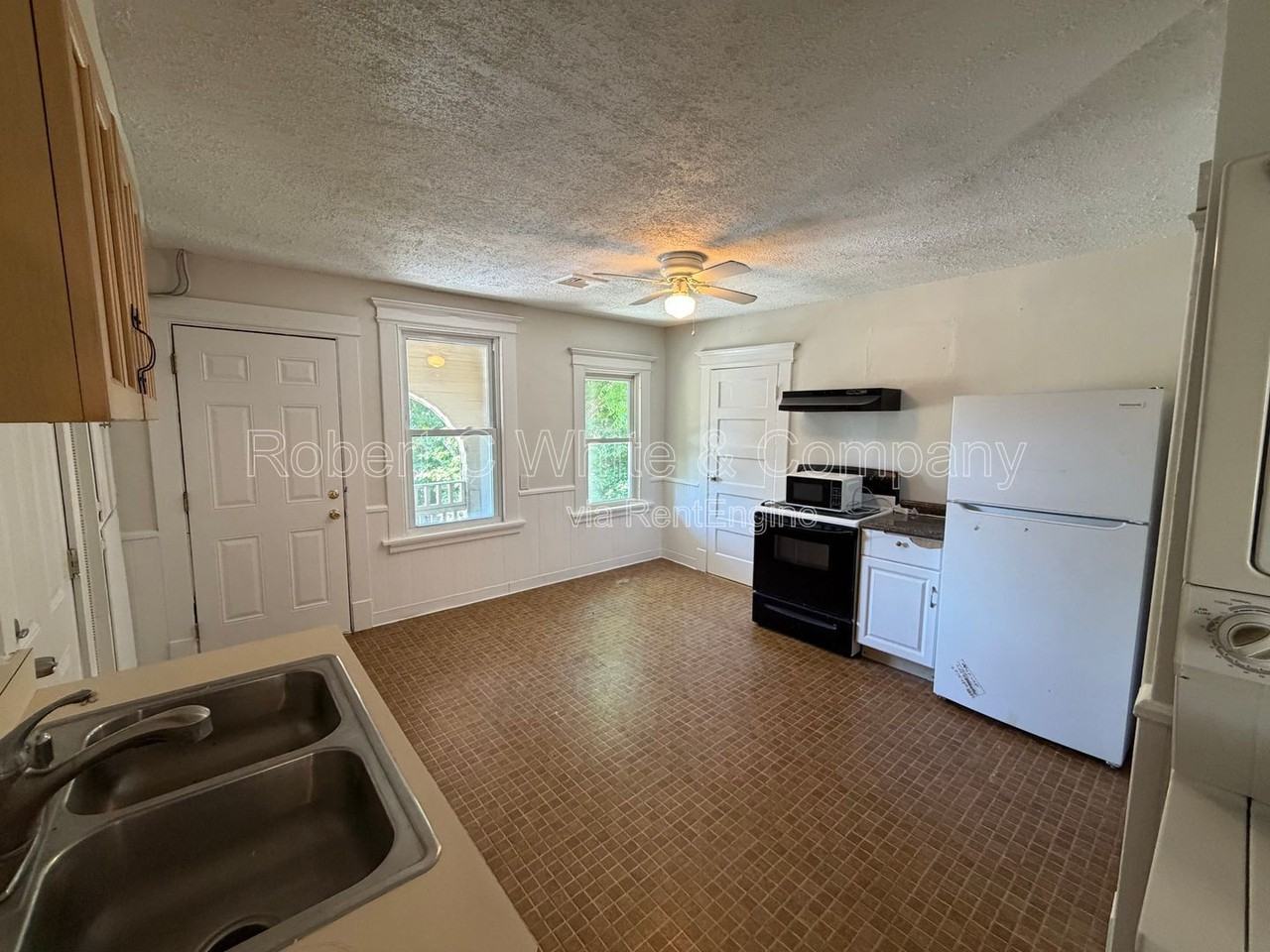 179 Maple St #3 - Photo 3 of 16