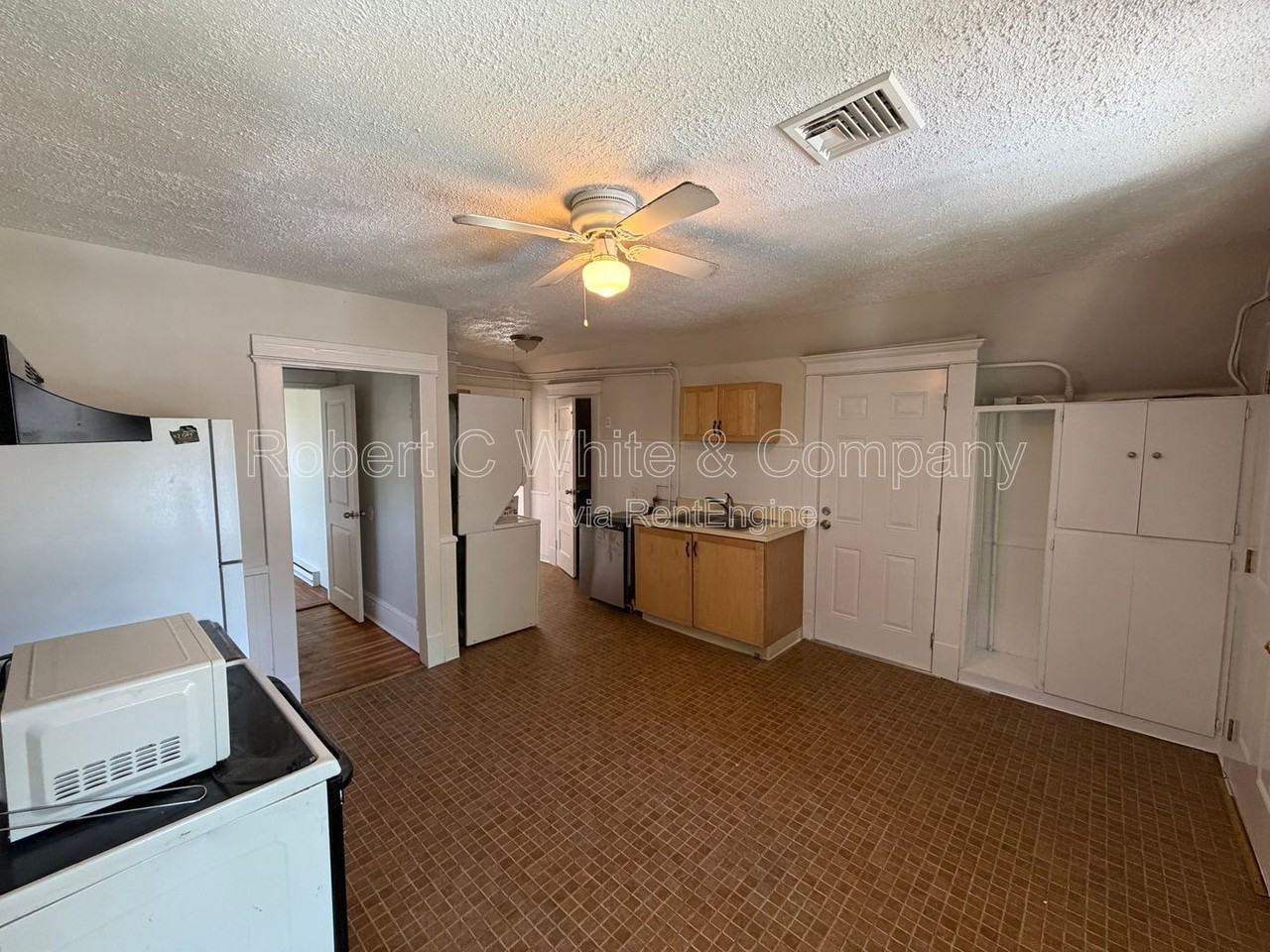179 Maple St #3 - Photo 4 of 16