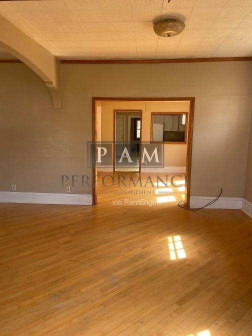 1209 Madison Ave - Photo 2 of 10