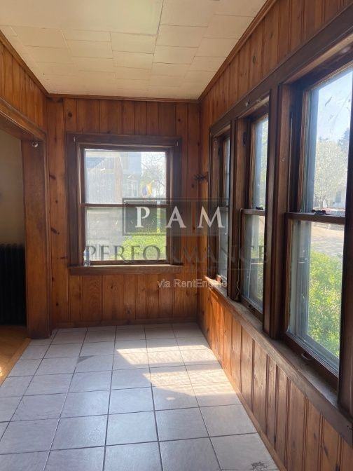 1209 Madison Ave - Photo 4 of 10