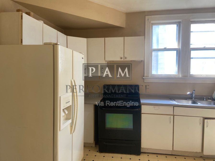 1209 Madison Ave - Photo 6 of 10