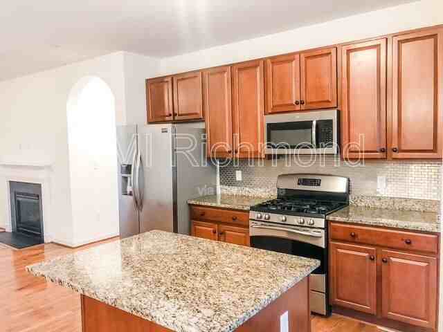 4707 Brydes Ln - Photo 4 of 17