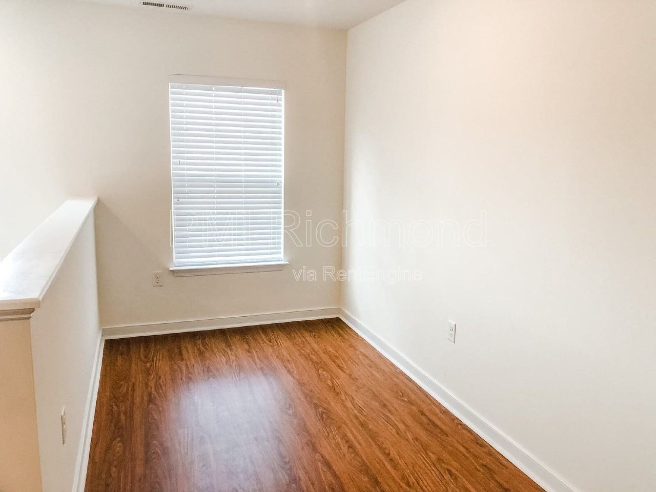 4707 Brydes Ln - Photo 7 of 17