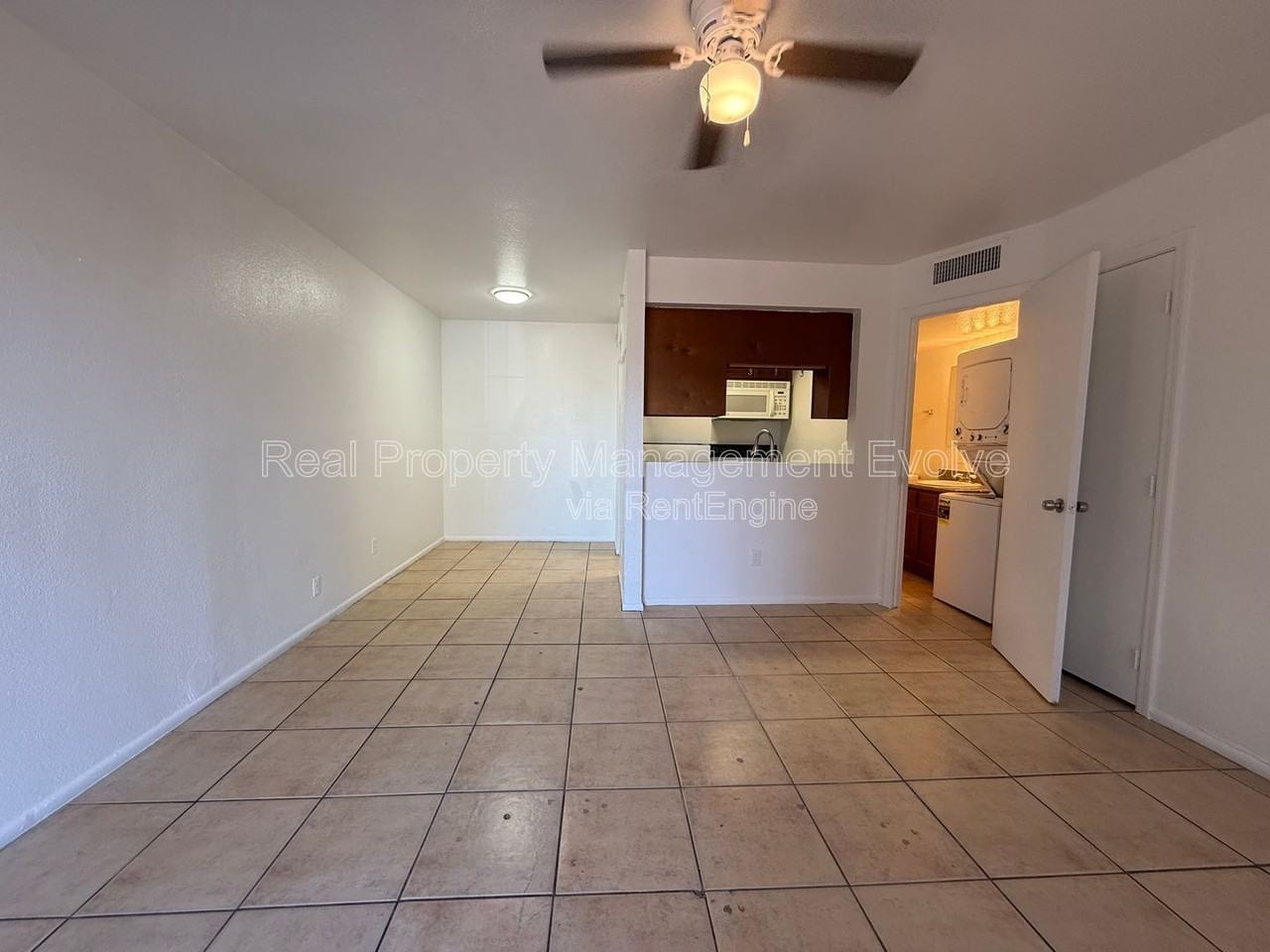 8821 N 2nd St #B - Photo 3 of 15