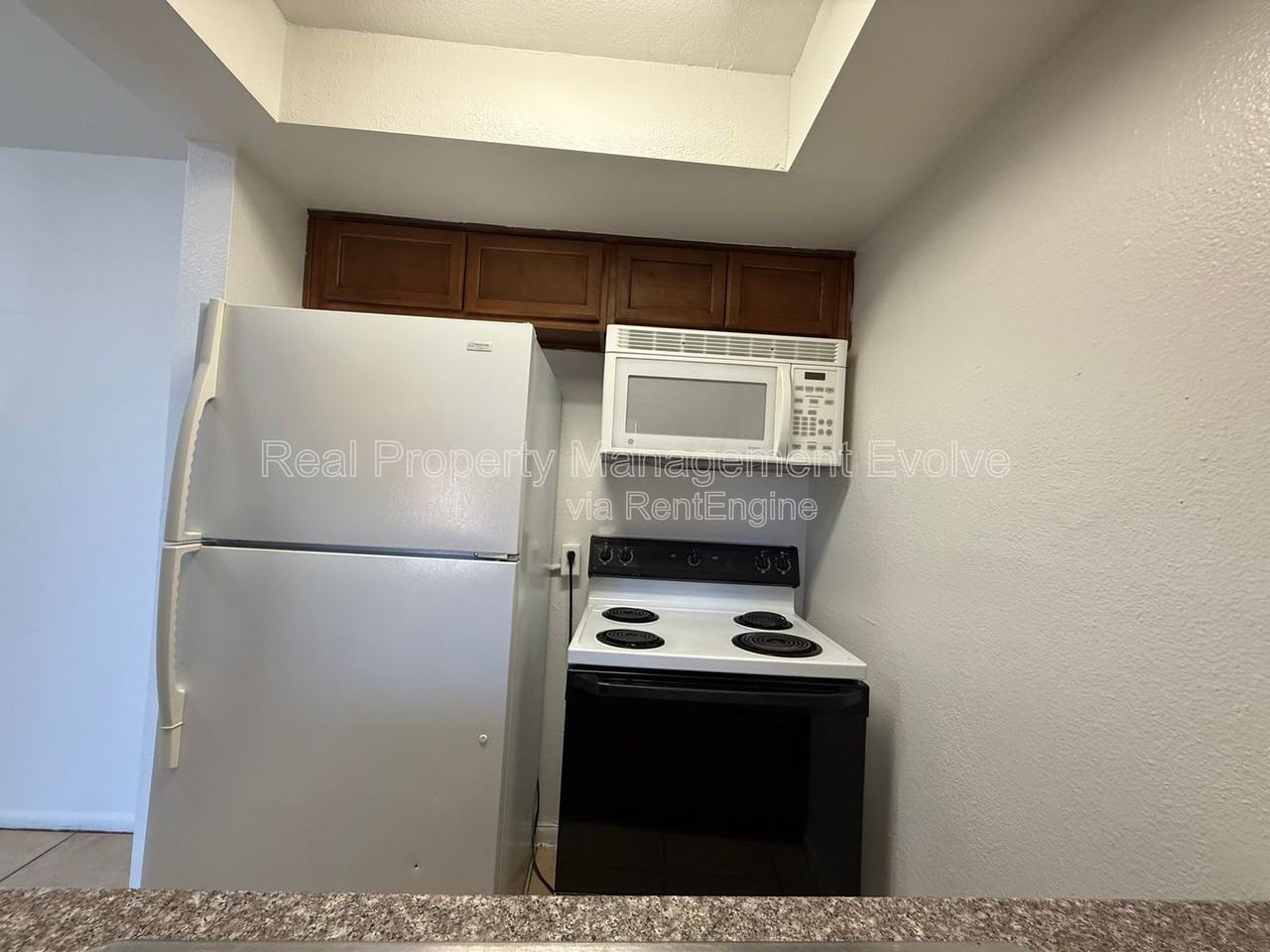 8821 N 2nd St #B - Photo 6 of 15