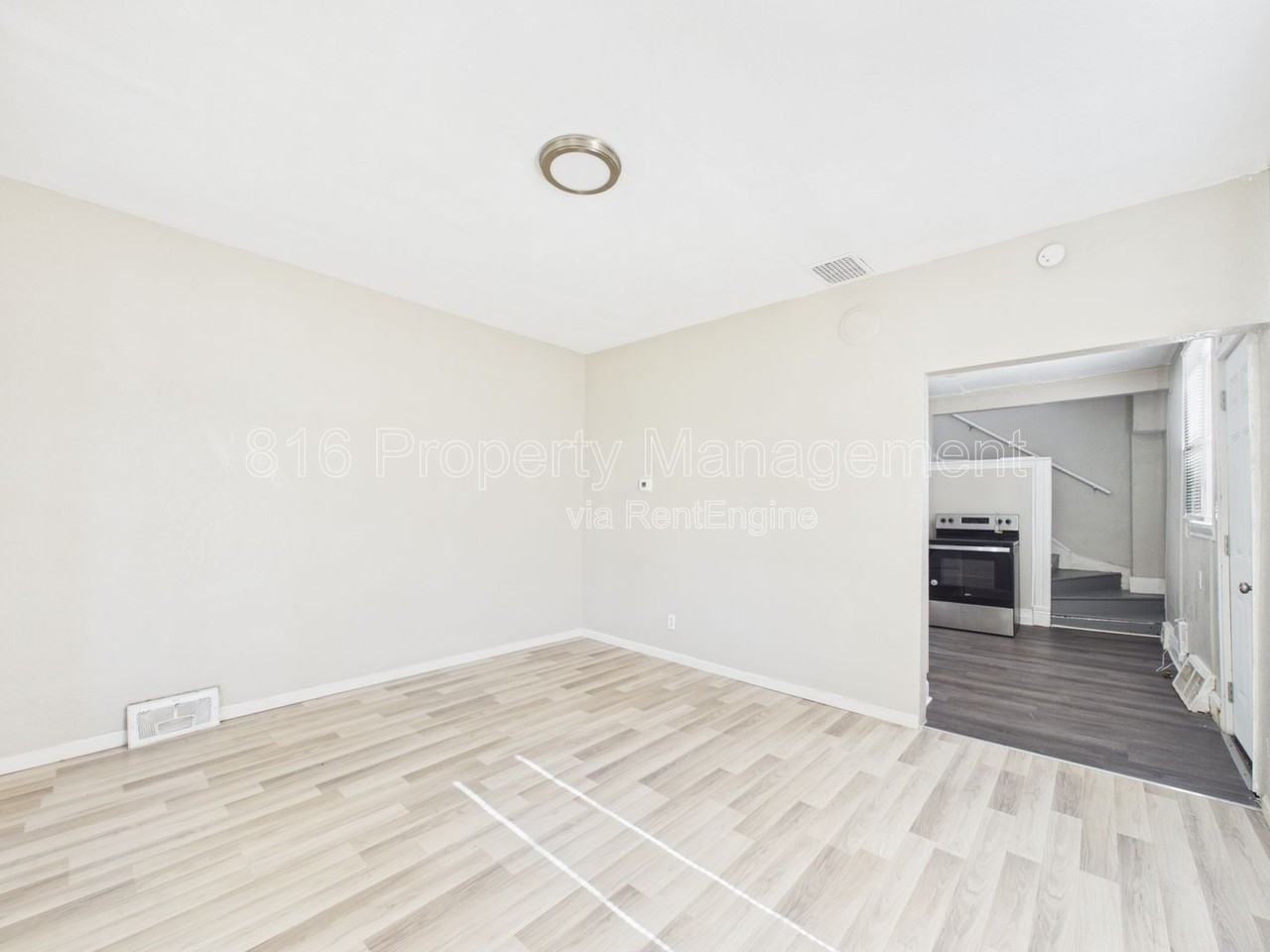 525 Splitlog Ave #RR - Photo 3 of 17