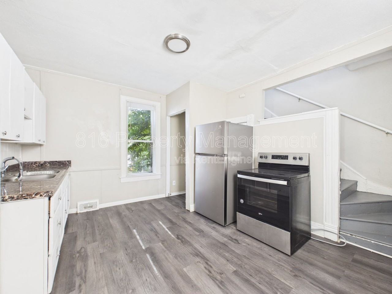 525 Splitlog Ave #RR - Photo 5 of 17