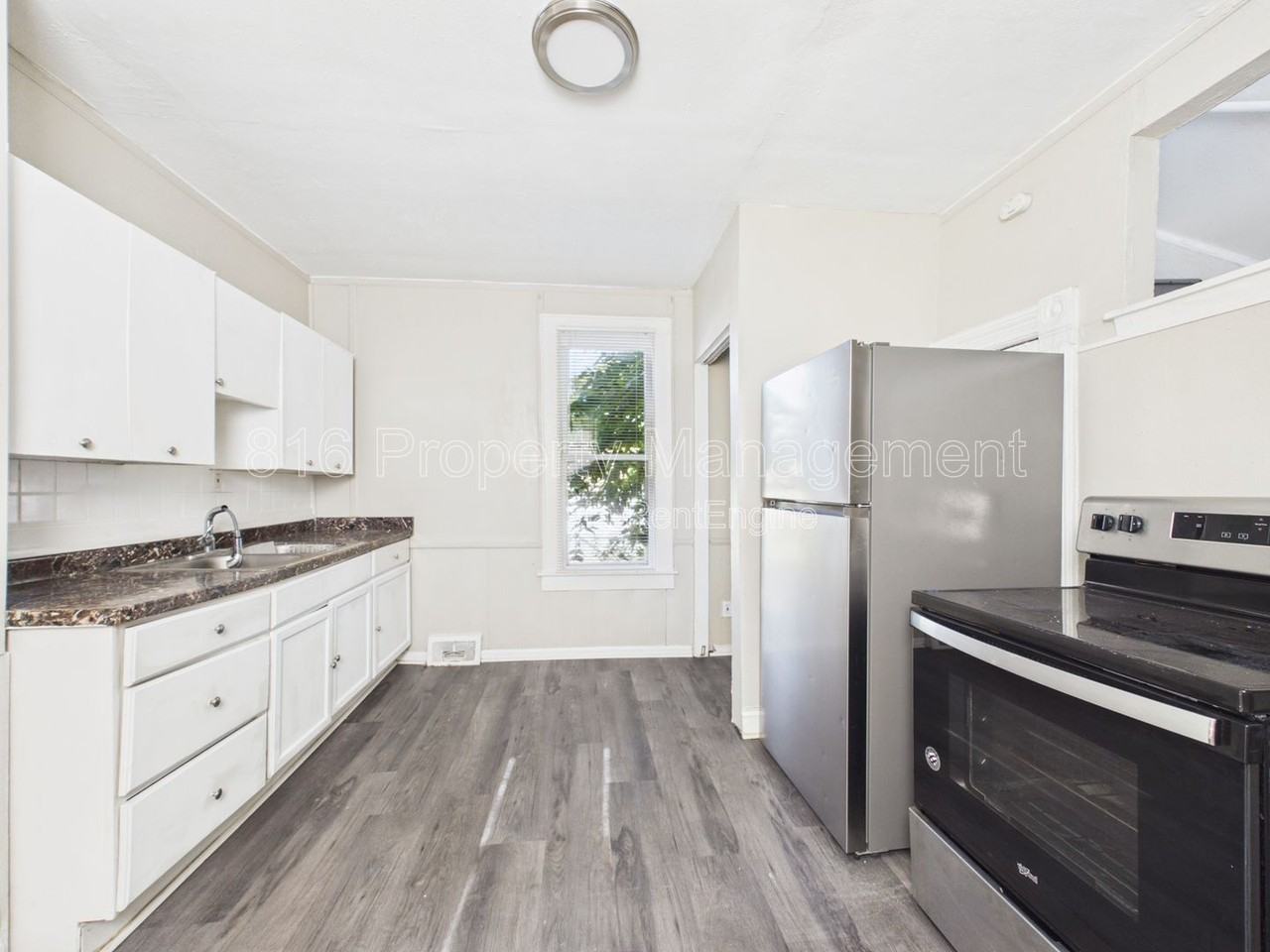 525 Splitlog Ave #RR - Photo 6 of 17