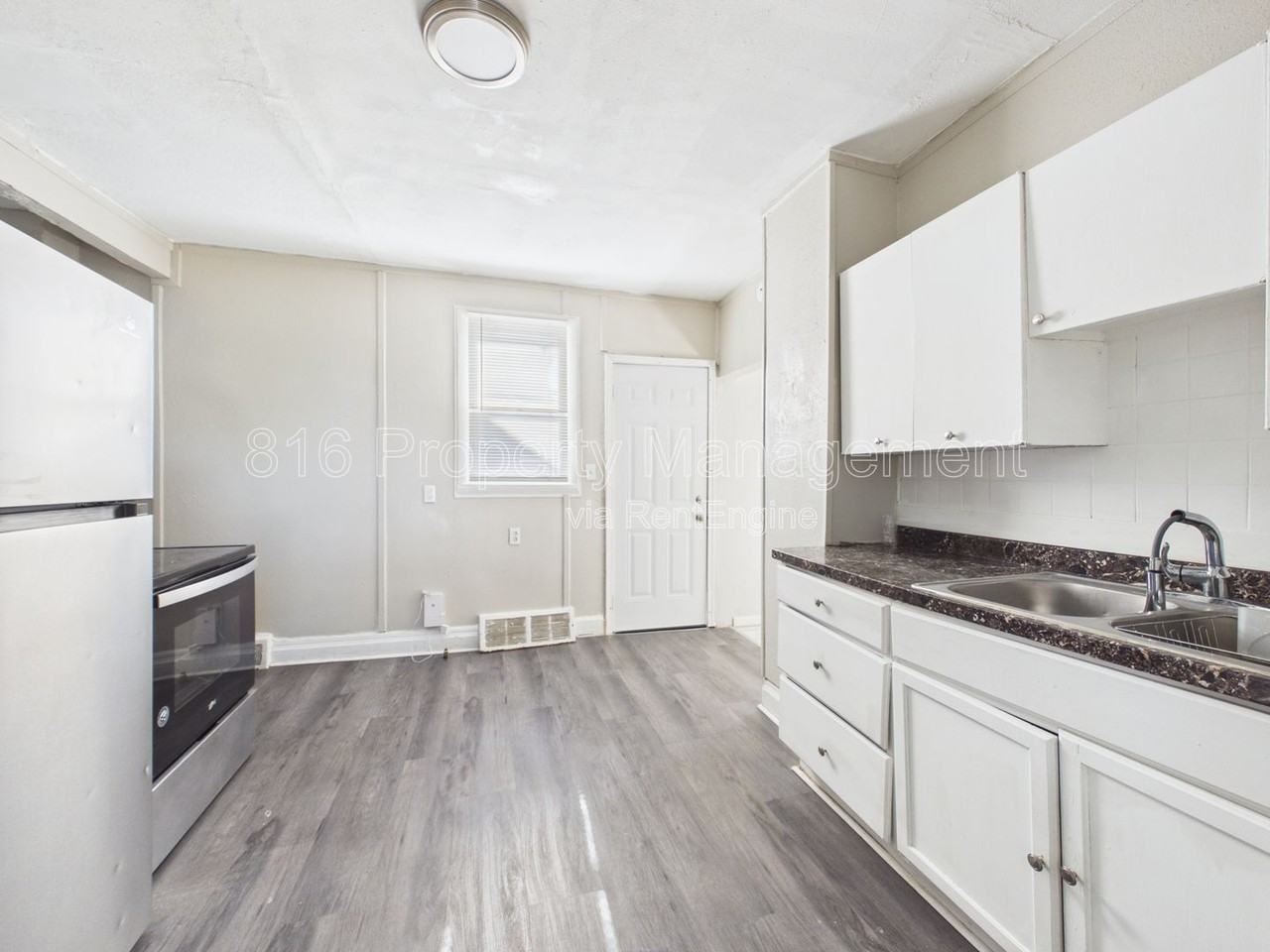 525 Splitlog Ave #RR - Photo 7 of 17