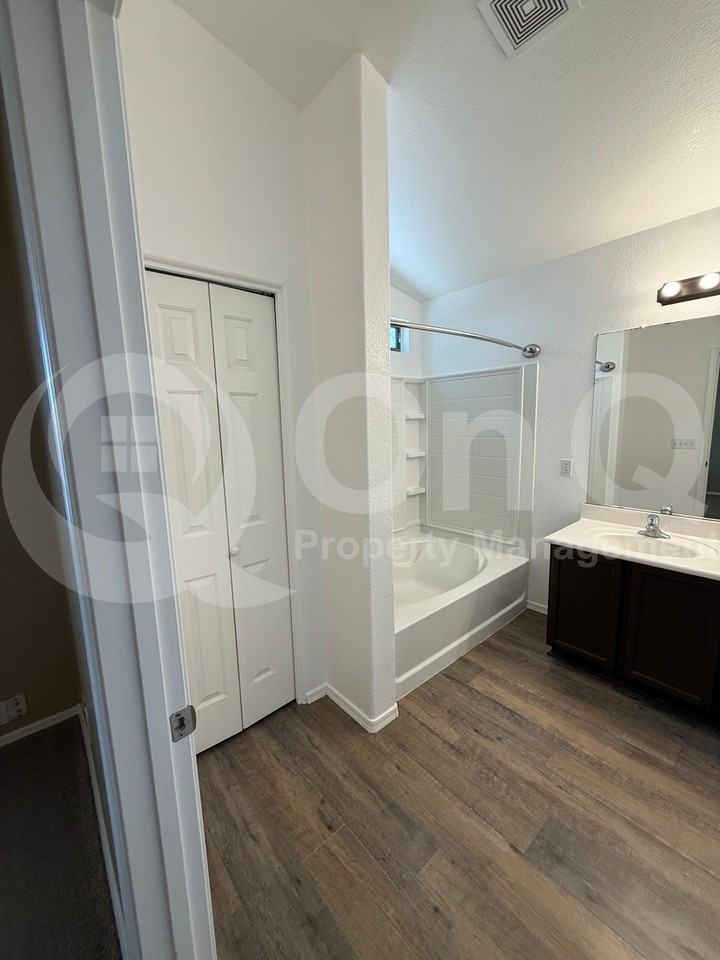 3343 S Sun Splash Dr - Photo 3 of 42