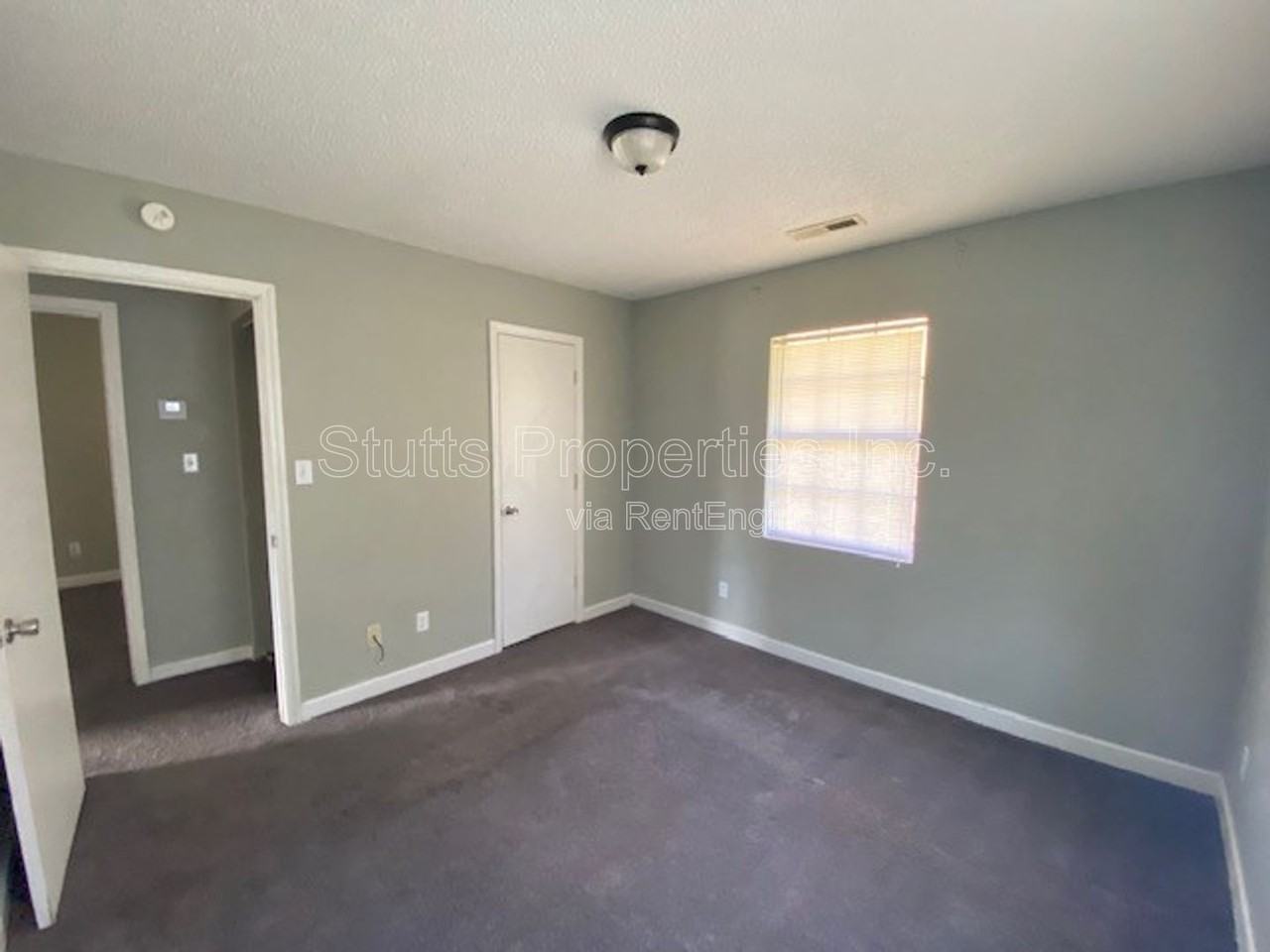 545 Dulin St - Photo 5 of 10