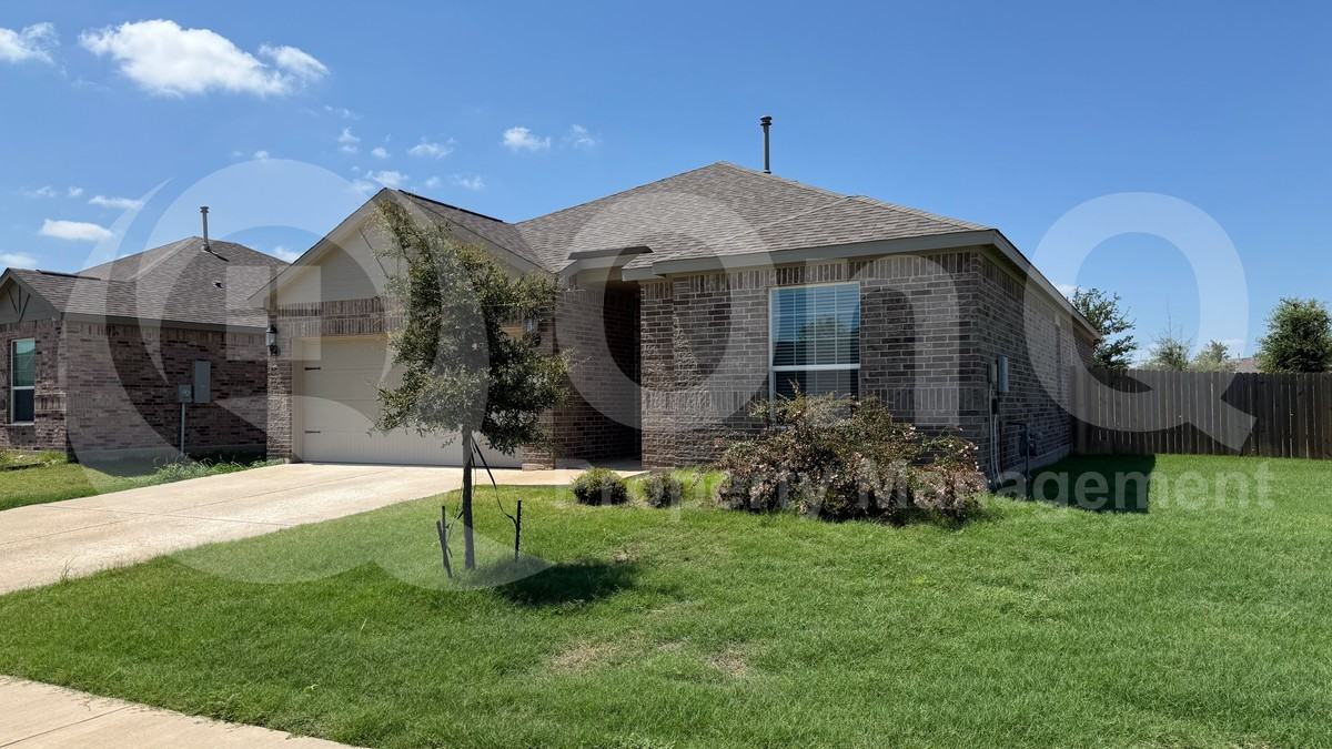 904 Emerson Dr - Photo 2 of 23