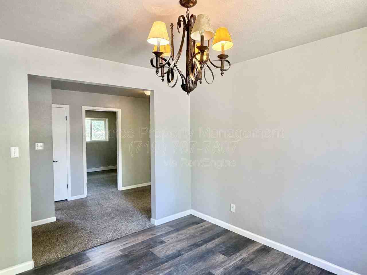 2528 Tremont St - Photo 4 of 19