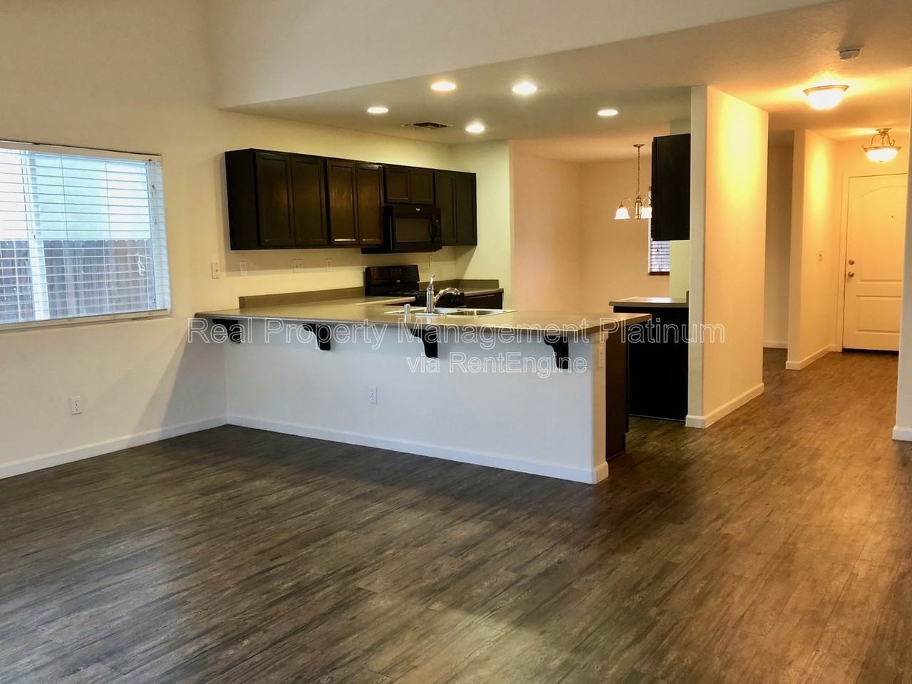 5886 E Fillmore Ave - Photo 3 of 14