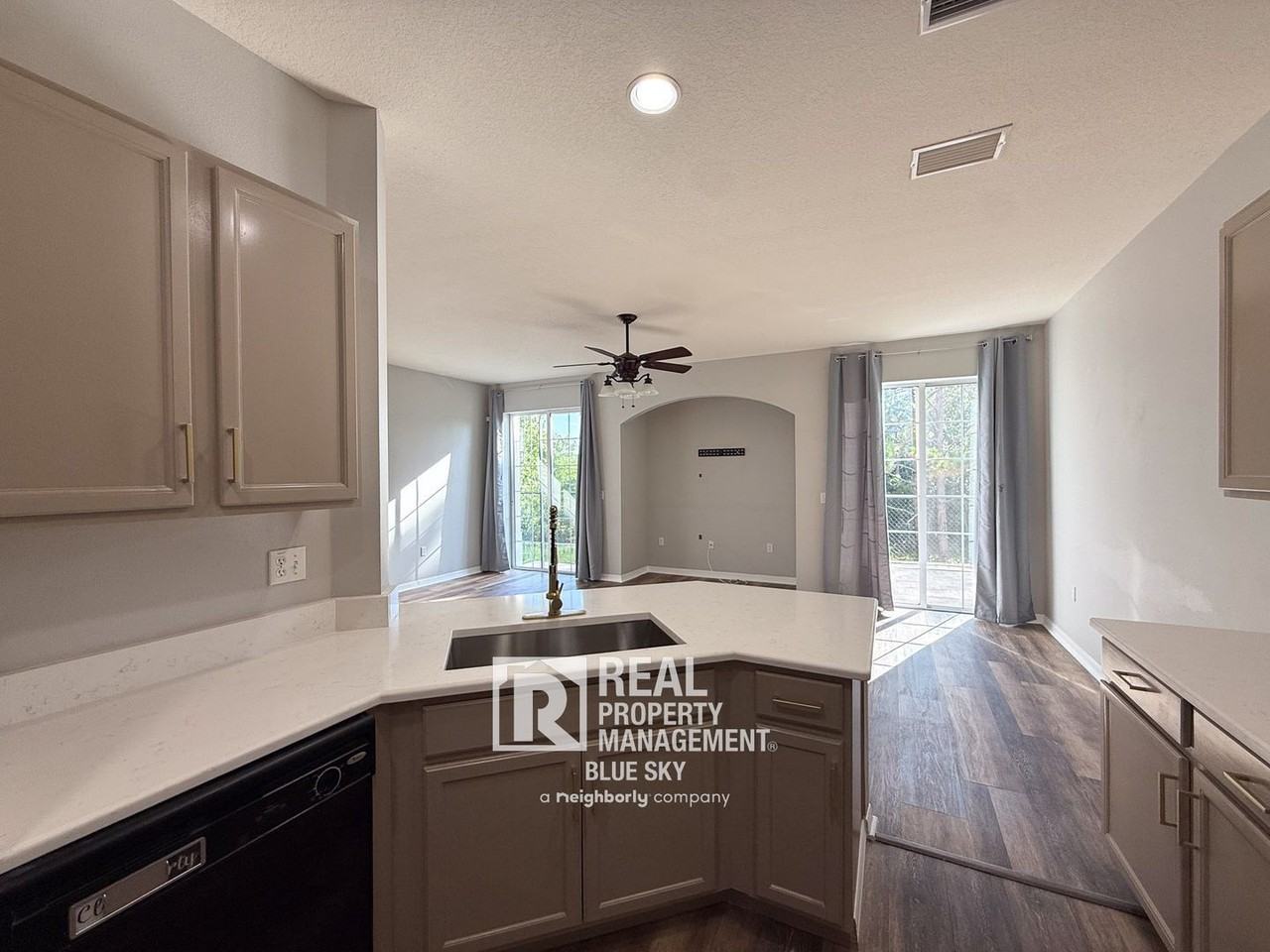 7624 Red Mill Cir - Photo 6 of 25