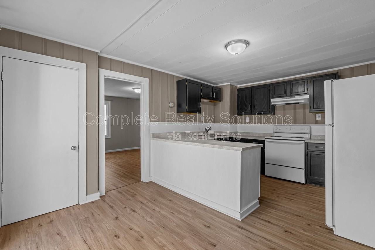 2724 Pasteur Ave - Photo 4 of 30